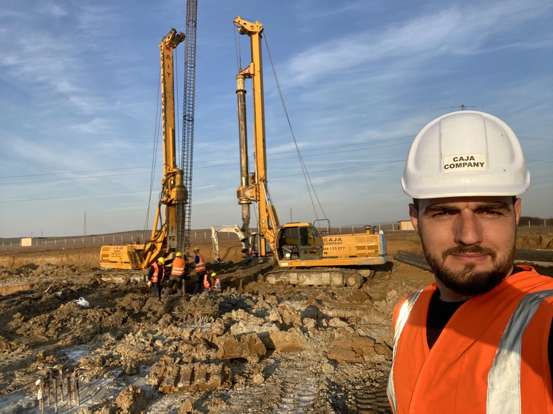 Ekipi i CAJA Company në terren
